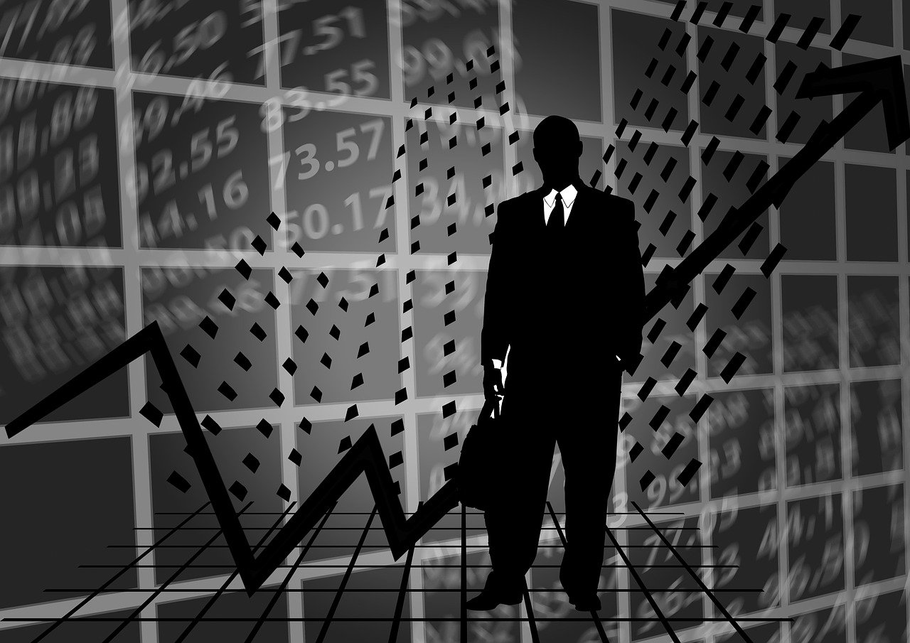 大唐不夜城半年业绩惨淡，仅赚23.53万元，深度剖析背后的原因与应对策略