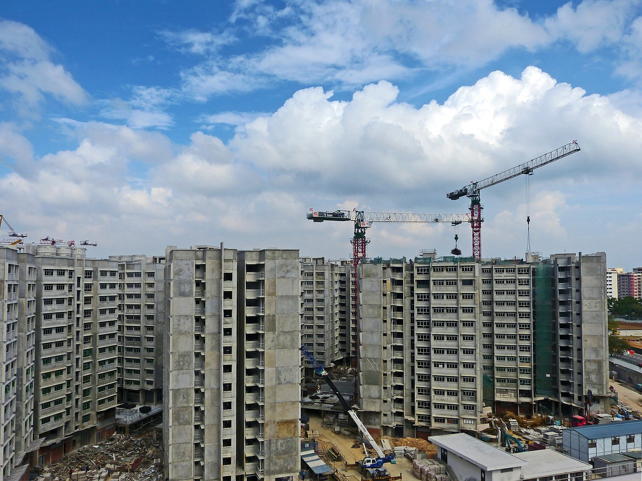 成都拟出新规，买房就能落户，楼市调控再升级？